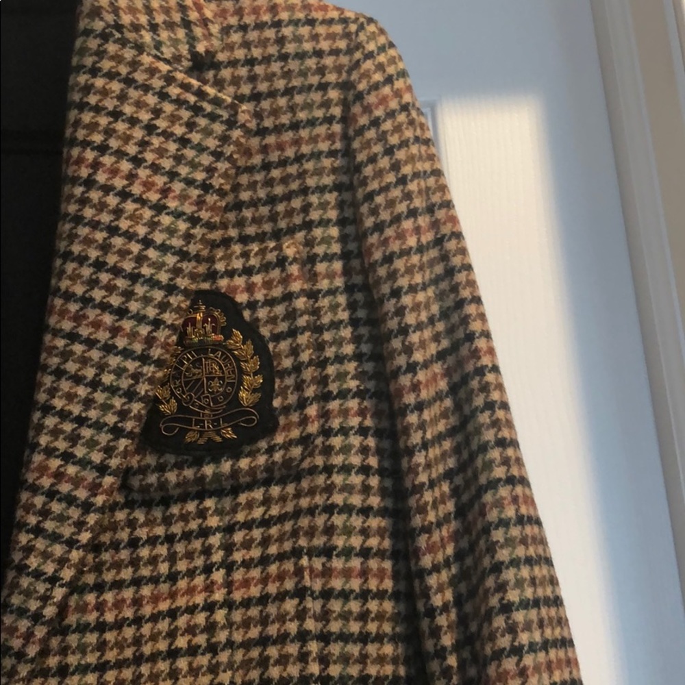 Ralph Lauren Tailored Houndstooth
Blazer size 8 - Picture 3 of 7